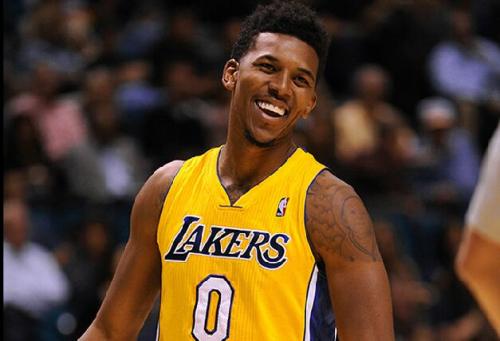 歌手：阿根廷跟巴西是宿敌没事！阿根廷可是有梅西！