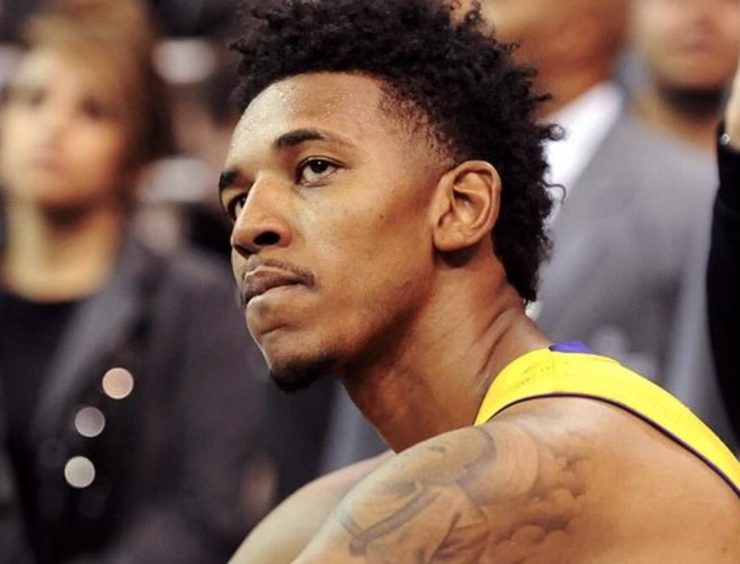 性转华佗X架空三国X卡牌AVG 《浮生游歌》今日正式发售