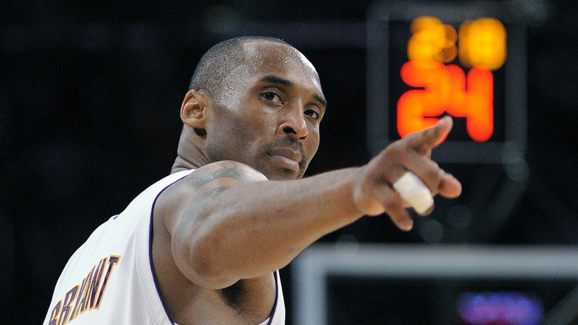 弗拉格全能表现助独行侠100比98逆转国王