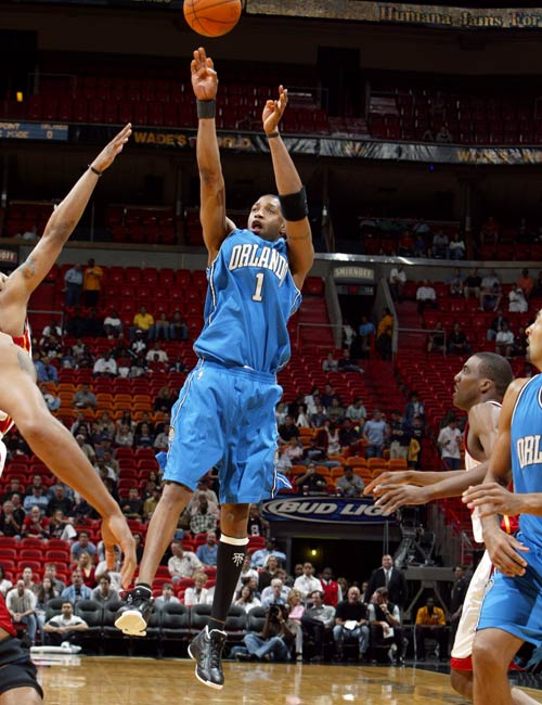 博塔斯2026年回归F1前，将在阿德莱德赛车节驾驶经典法拉利F1赛车