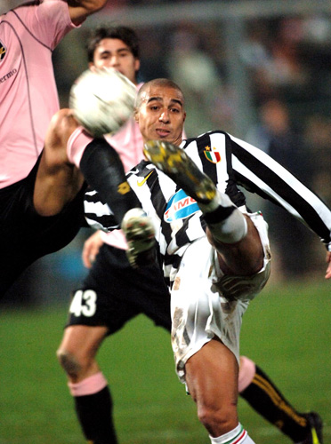 记者：由于格雷茨卡的未来不明朗，拜仁将巴莱巴加入引援清单