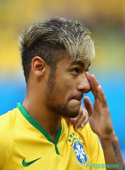 2016年：大谷翔平全票当选太平洋联盟MVP，并包揽最佳十人投手与指定打击。