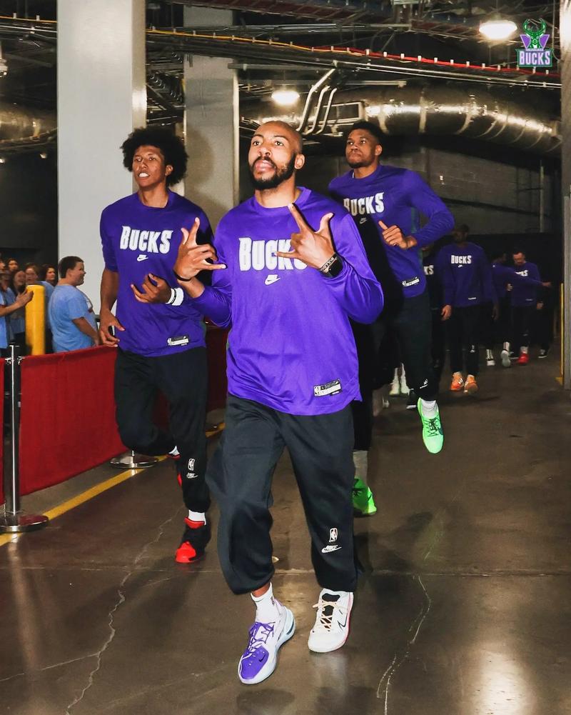 为什么棒球运动员在全垒打后不需要跑得太快